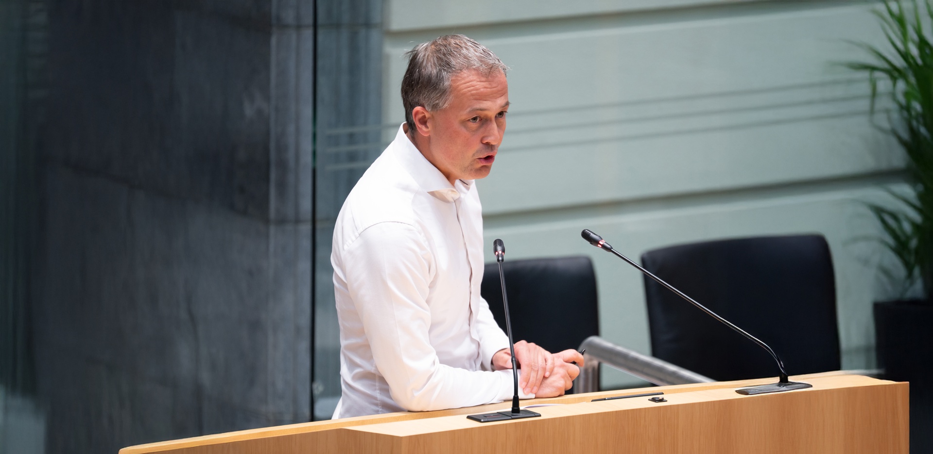 Regering Diependaele moffelt ontploffende schulden weg met rekentrucs