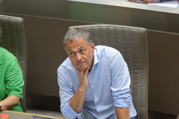 Rekenhof kraakt Vlaamse begroting: schuld stijgt met 6,8 miljard euro