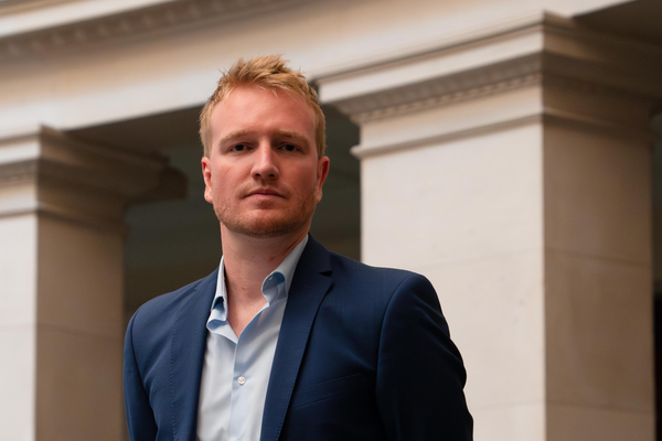 Anders. vraagt dringende bijeenroeping van de Kamercommissie Binnenlandse Zaken