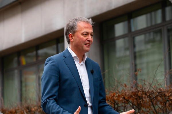 Geef ouders een kindbudget en keuzevrijheid voor opvang, in plaats van miljarden blijven pompen in centralistisch model dat geen enkele plaats oplevert